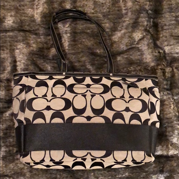 Like New Authentic Coach Tote - Picture 2 of 5